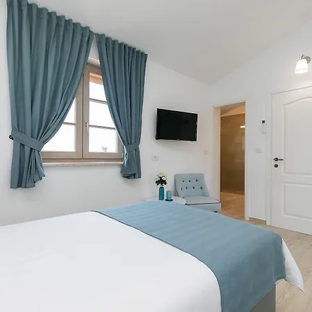 Holiday home Traumhafte Mit Beheizbarem Privatpool, Outdoor-gym, Meerblick, In Umgebung Von Weinbergen Vizinada