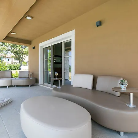 Traumhafte Mit Beheizbarem Privatpool, Outdoor-gym, Meerblick, In Umgebung Von Weinbergen Hébergement de vacances