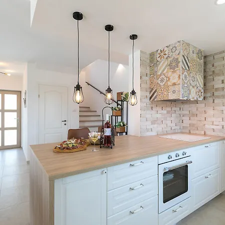 Hébergement de vacances Traumhafte Mit Beheizbarem Privatpool, Outdoor-gym, Meerblick, In Umgebung Von Weinbergen